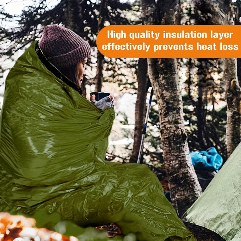 Ensemble de couchage de camping en plein air avec boussole